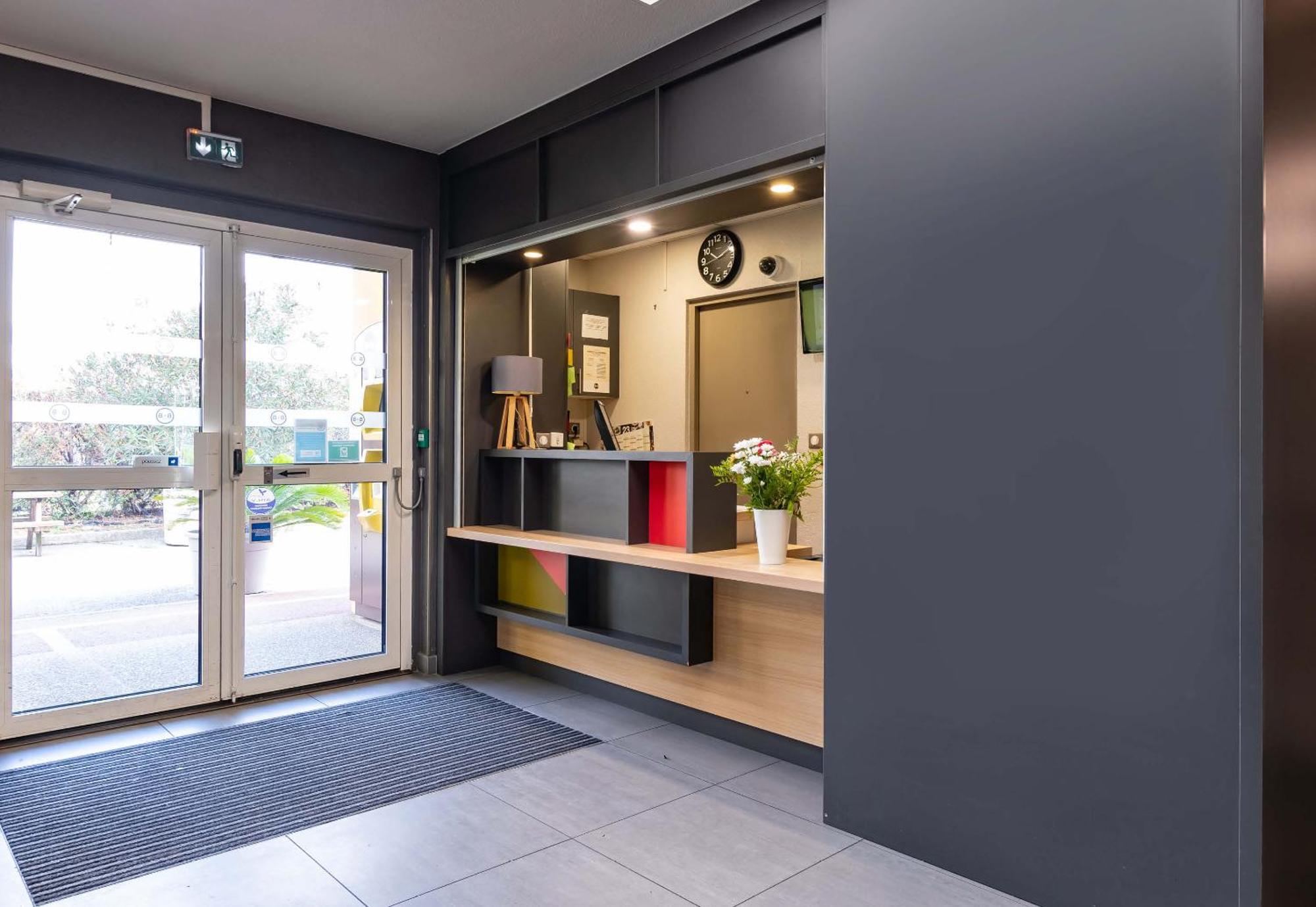 B&B Hotel Valence Sud Экстерьер фото